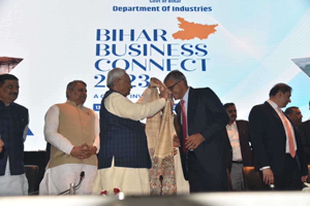 नीतीश कुमार ने बिहार बिजनेस कनेक्ट-2023 के प्लेनरी सेशन का किया उद्घाटन, अडानी ग्रुप बिहार में बढ़ाएगा निवेश